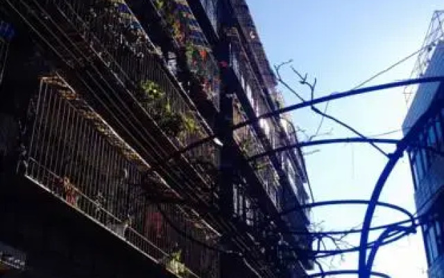 Zhongba Youth Hostel