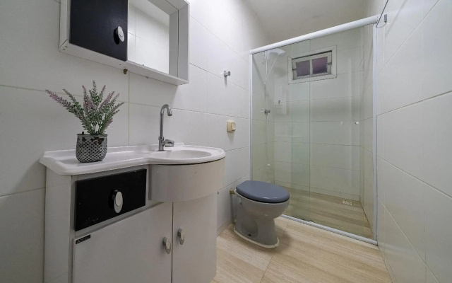 027 - Lindo Residencial com Piscina e Jacuzzi em Bombas