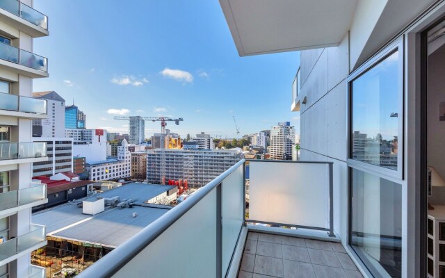 Spacious 2BR CBD Apartment Balcony