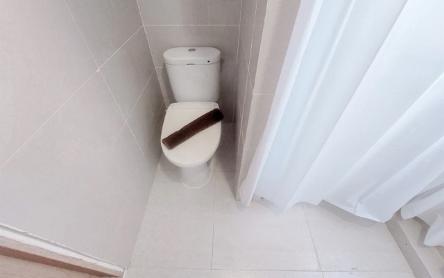 Good Place And Cozy Studio Apartment B Residence