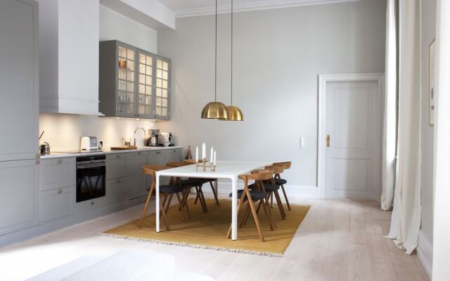 Luxury apartment in the center 1400-1