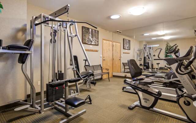 Best Western Plus Silver Saddle Inn