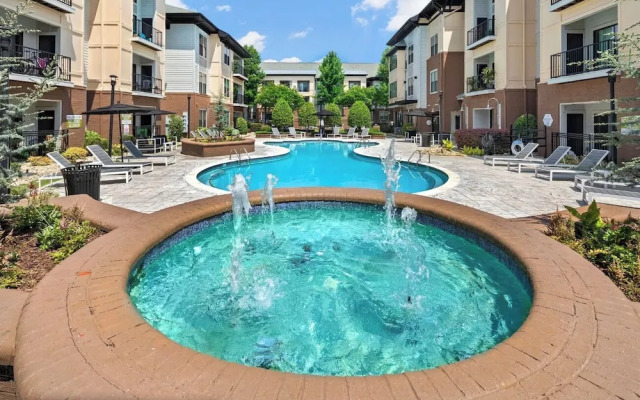 Landing Charlotte Apartments