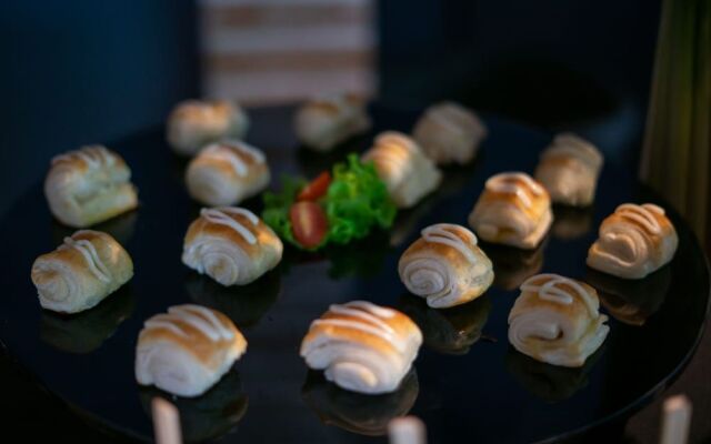 Charmaine's Hotel & Apartment