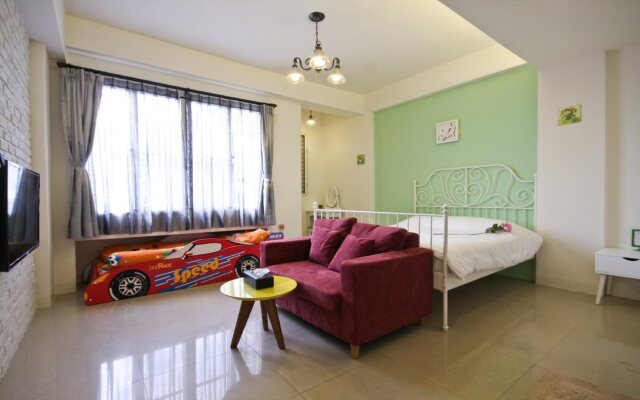 Q House