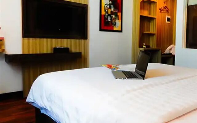 Maleo Town Square Hotel