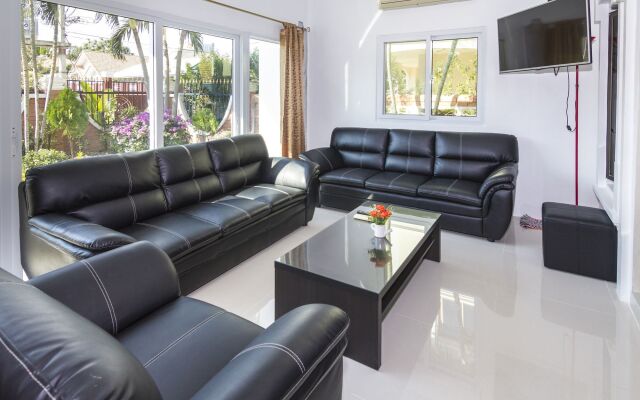 Ratana Villa - Pattaya Holiday House Walking Street