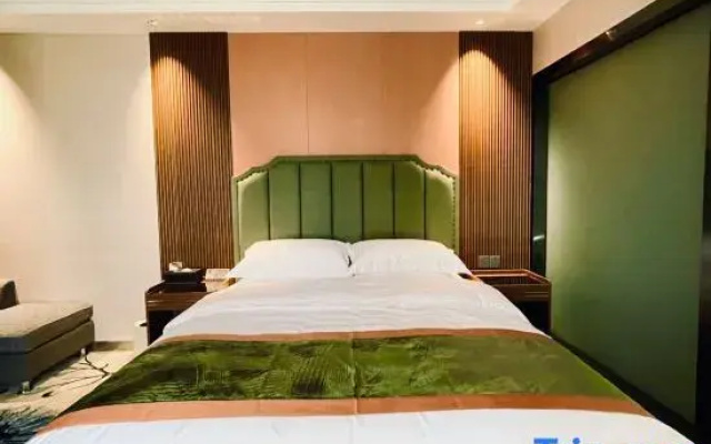 Urumgi Jinsha Bao Hotel (International GrandBazaar)