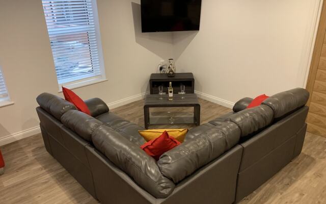 Impeccable 2-bed Apartment in Birmingham