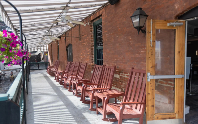 River Street Inn