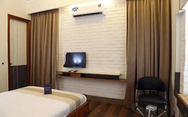 FabHotel Sai Village Sushant Lok