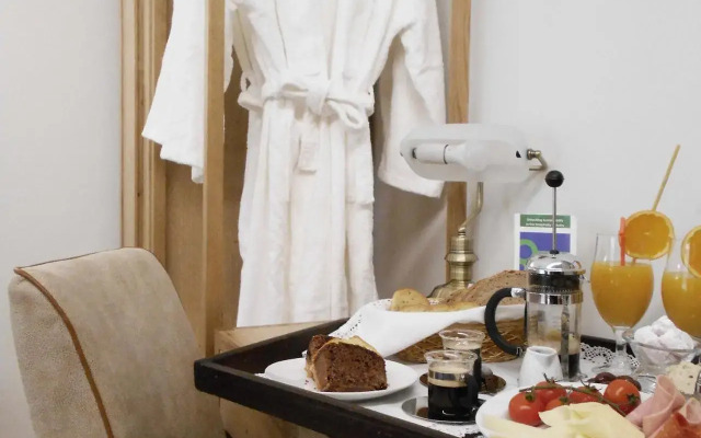 Anastazia Luxury Suites & Rooms