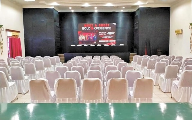 RR Wisata Indah Hotel