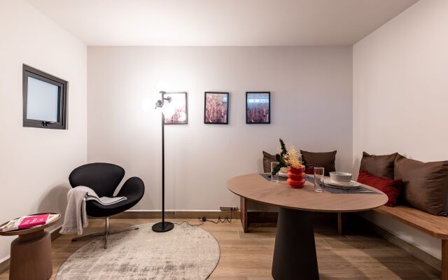Casai Roma | 1BR | Alameda Central Apartment