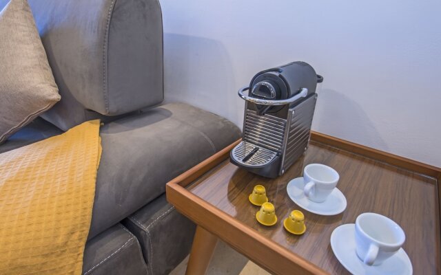 Outstanding Sea View-Azzurra Apartments