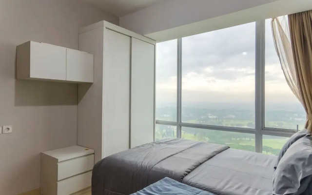 TwoSpaces Living at UResidence Apartment