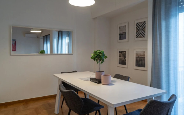Zan Moreas Beautiful Apt in Koukaki