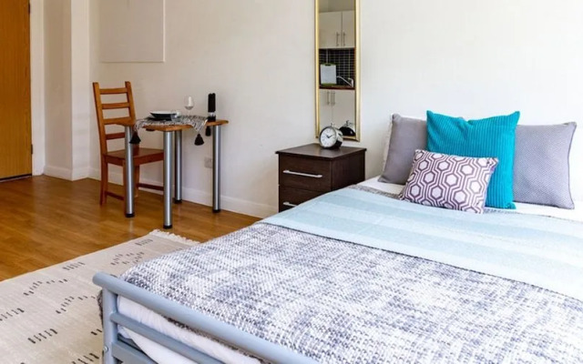 Lovely Studios North Kensington