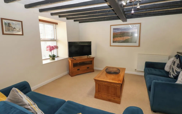 3 Eden Lodge