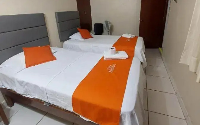 Suite Plaza Hostal