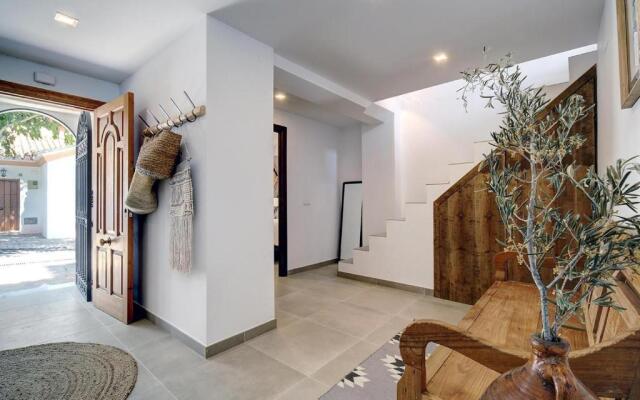 Renovated townhouse San Roque 85