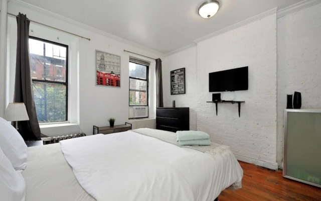 Charming 2BR Apartment Near Times Square