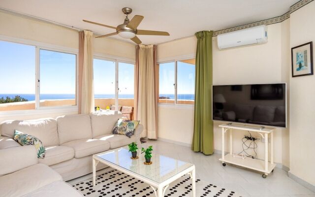 Delightful Penthouse with Sea View in Club Caronte Ref 123