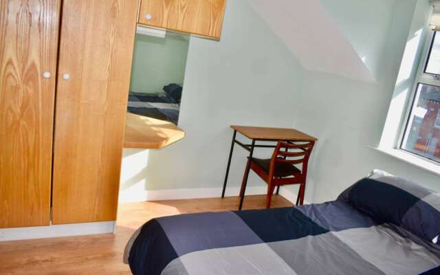 1 Bedroom Home in Dublin with Parking