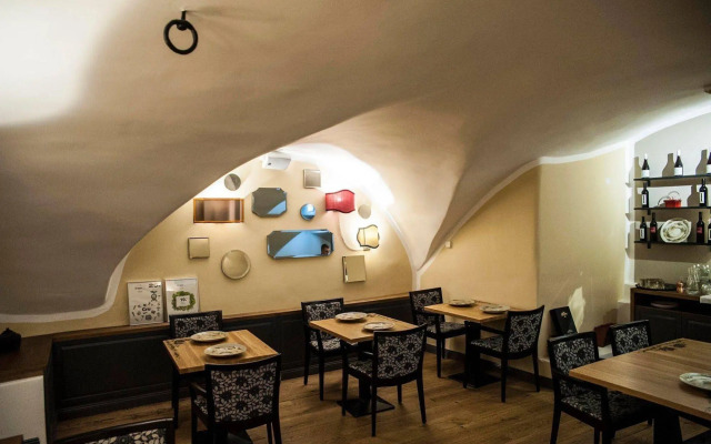 Гостиница CRU