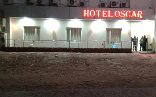 Oscar Banquet And Hotel