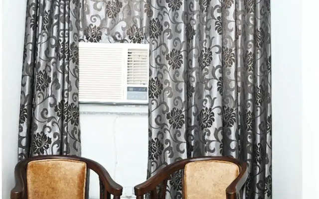 Goroomgo Skyee Residency Chandigarh