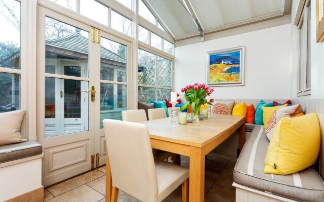 Bridge Lane Residence