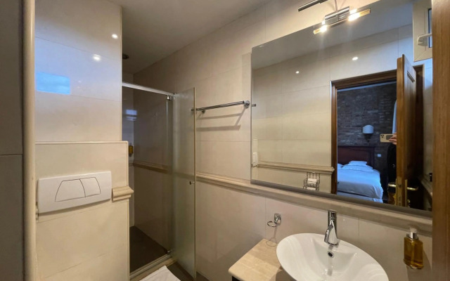 Topaz Boutique Hotel