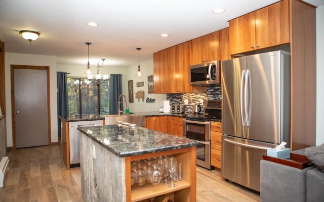 1221 Keystone Gulch 3 Bedroom Condo by RedAwning