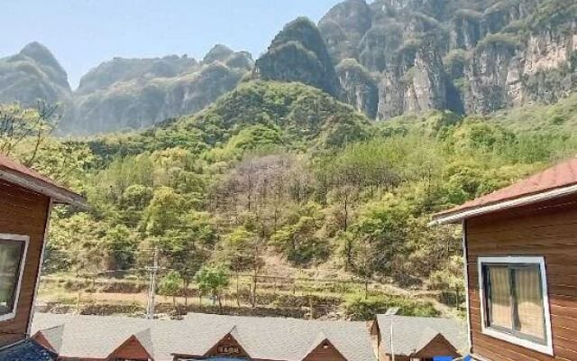 Wanxian Mountain Yunyouju