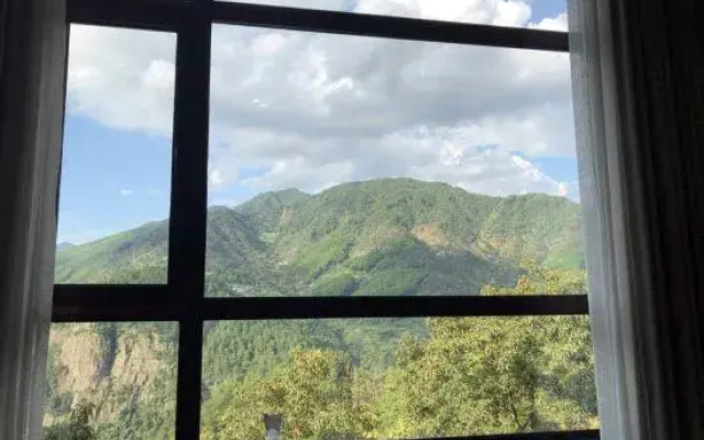Xiangjian Chashe Hostel
