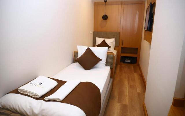 Ruby Royal Hotel