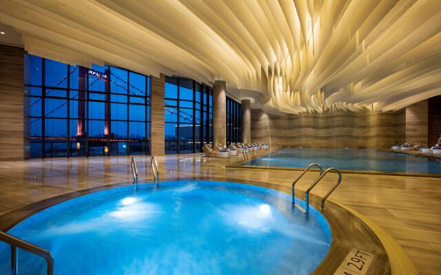 Hilton Wuhan Riverside