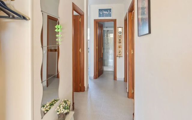 Detached Villa With a Large Private Swimming Pool