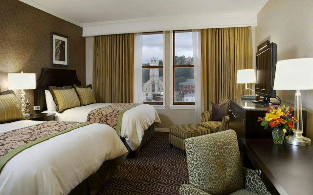 Hotel Julien Dubuque
