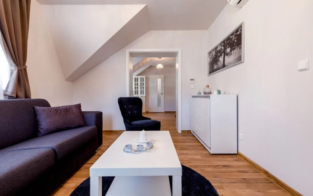 Apartments Menuet