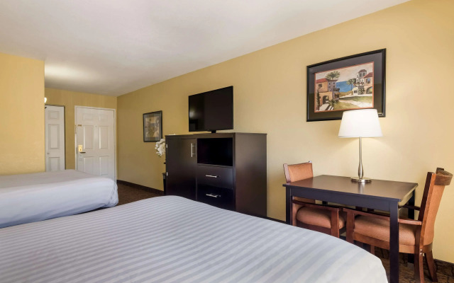 Best Western Escondido Hotel