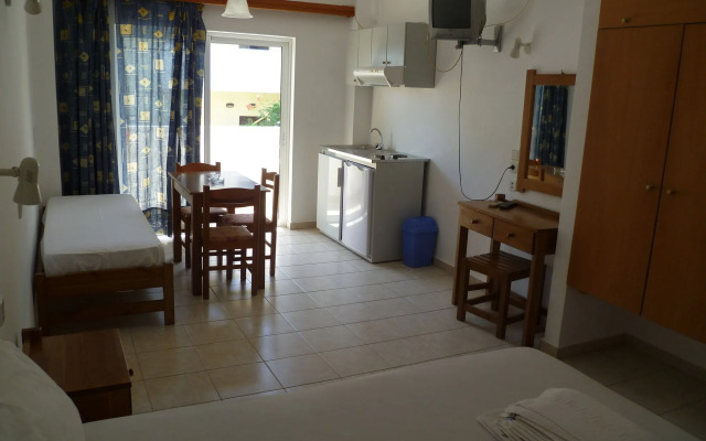 Karmi Studios & Apartments