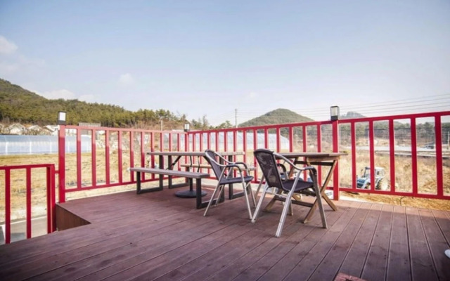 Daebudo Ciel Glamping Pension