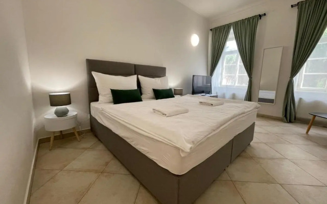 White Swan Boutique Apartments