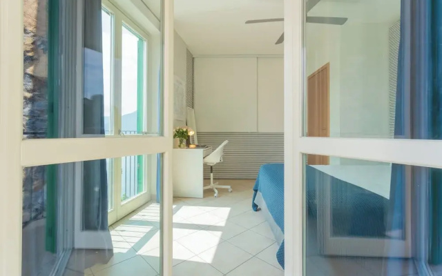 Blue Bliss Apartment by Rent all Como