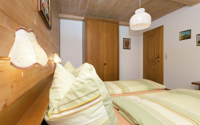 Modern Apartment in Uderns Near Ski Area