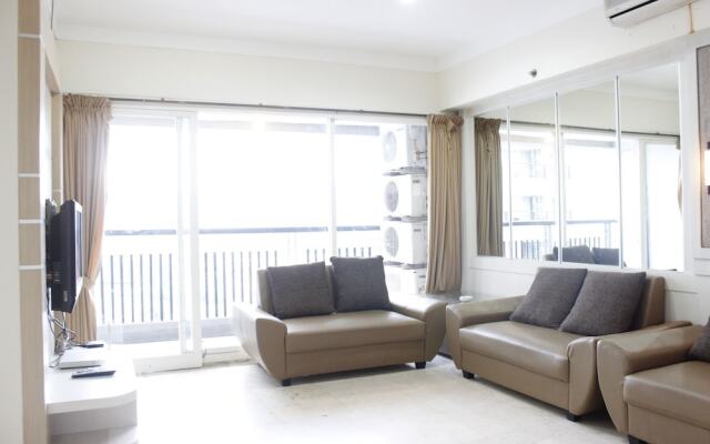 Classic 3BR At Braga City Walk Apartment
