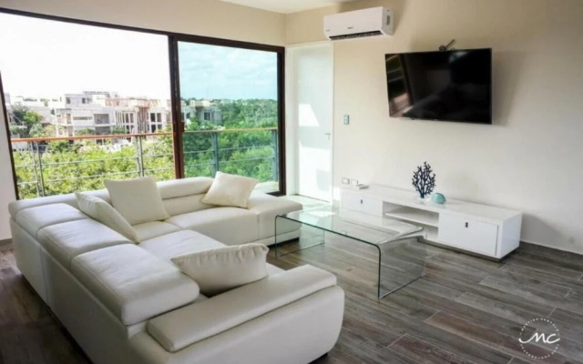 Blue Luxury La Veleta