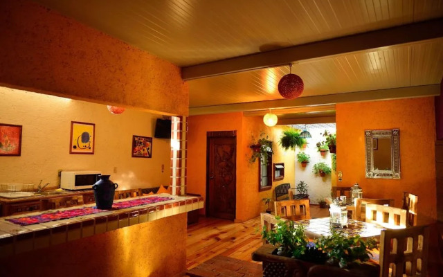 Mex Suites Casa Azul B&B